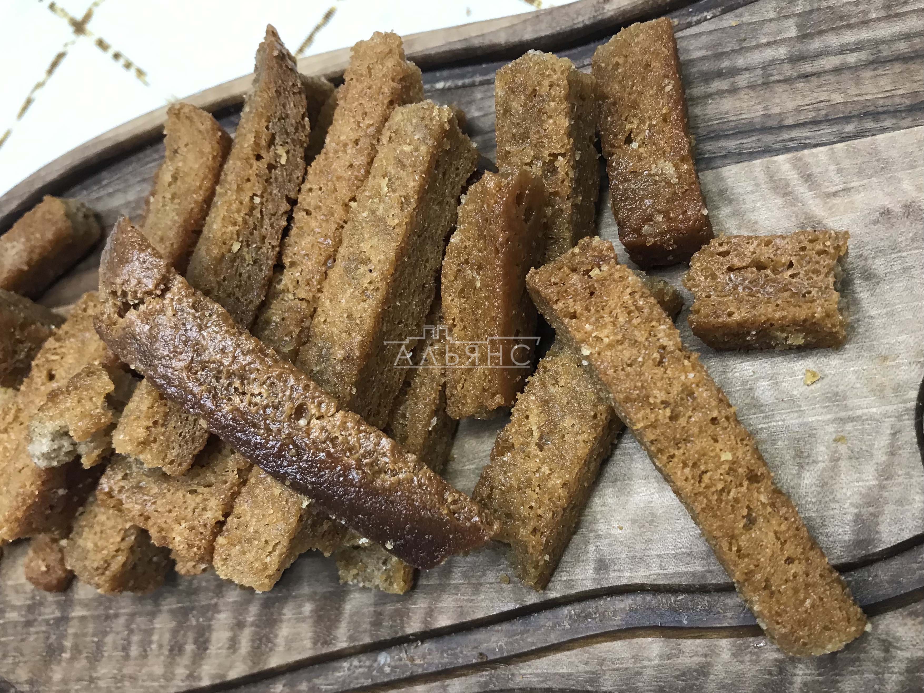 Деревенские гренки с чесноком в Коломне