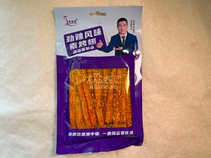 Крымская соломка: Мучные полоски ФИОЛЕТОВЫЕ со вкусом острых куриных крылышек 76 гр