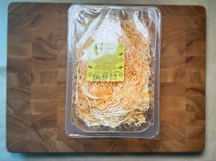 Снеки к пиву: Сыр Чечил паутинка (икра красная)  500 гр.