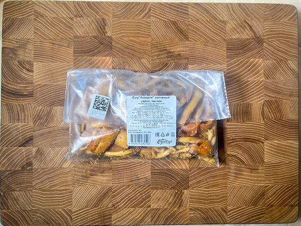 Сыр 150 гр ГОРНЫЙ СЫРОВАР (Ассорти копчёный с укропом и чесноком) в Коломне