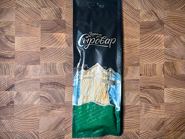 Сыр 60 гр ГОРНЫЙ СЫРОВАР (Паутинка копчёная) в Коломне