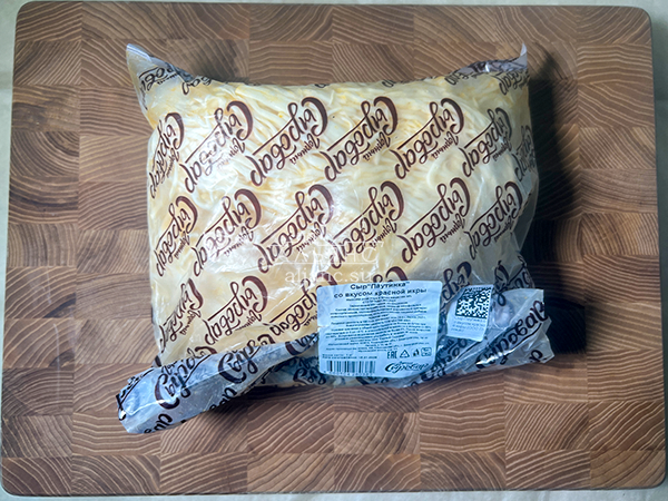 Сыр 1 кг ГОРНЫЙ СЫРОВАР (Паутинка со вкусом красной икры) в Коломне